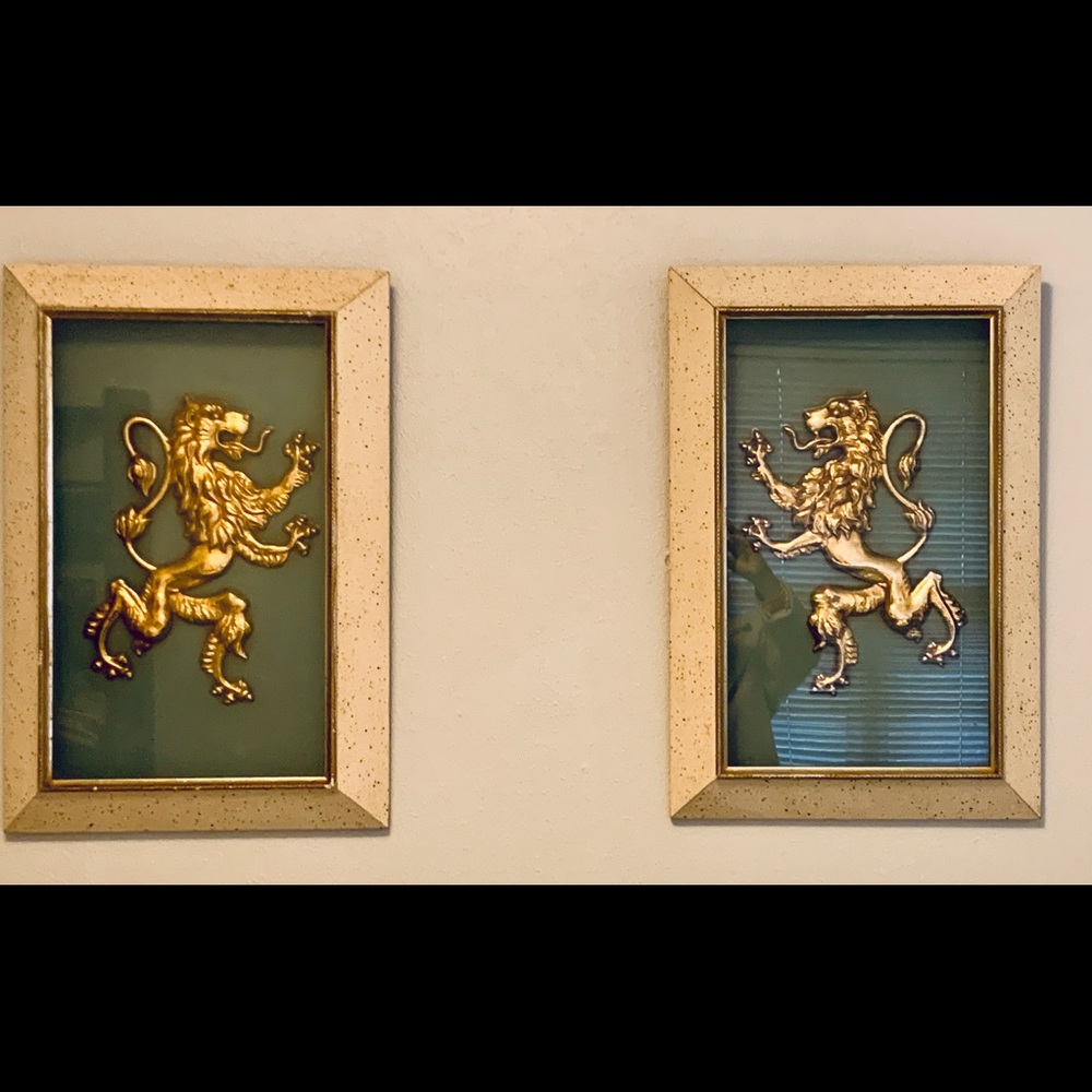 RETRO 1950s SET OF GOLD LIONS FRAMED IN TEAL BKGRD
